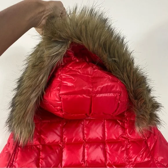 J. Crew Short Quilted Down Puffer Jacket with Faux Fur Trim Hood in Red - M - Picture 12 of 15